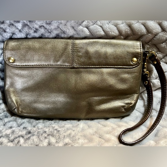 Coach Metallic Bronze Leather & Gold Tone Hardware Wristlet Clutch. - Picture 2 of 8